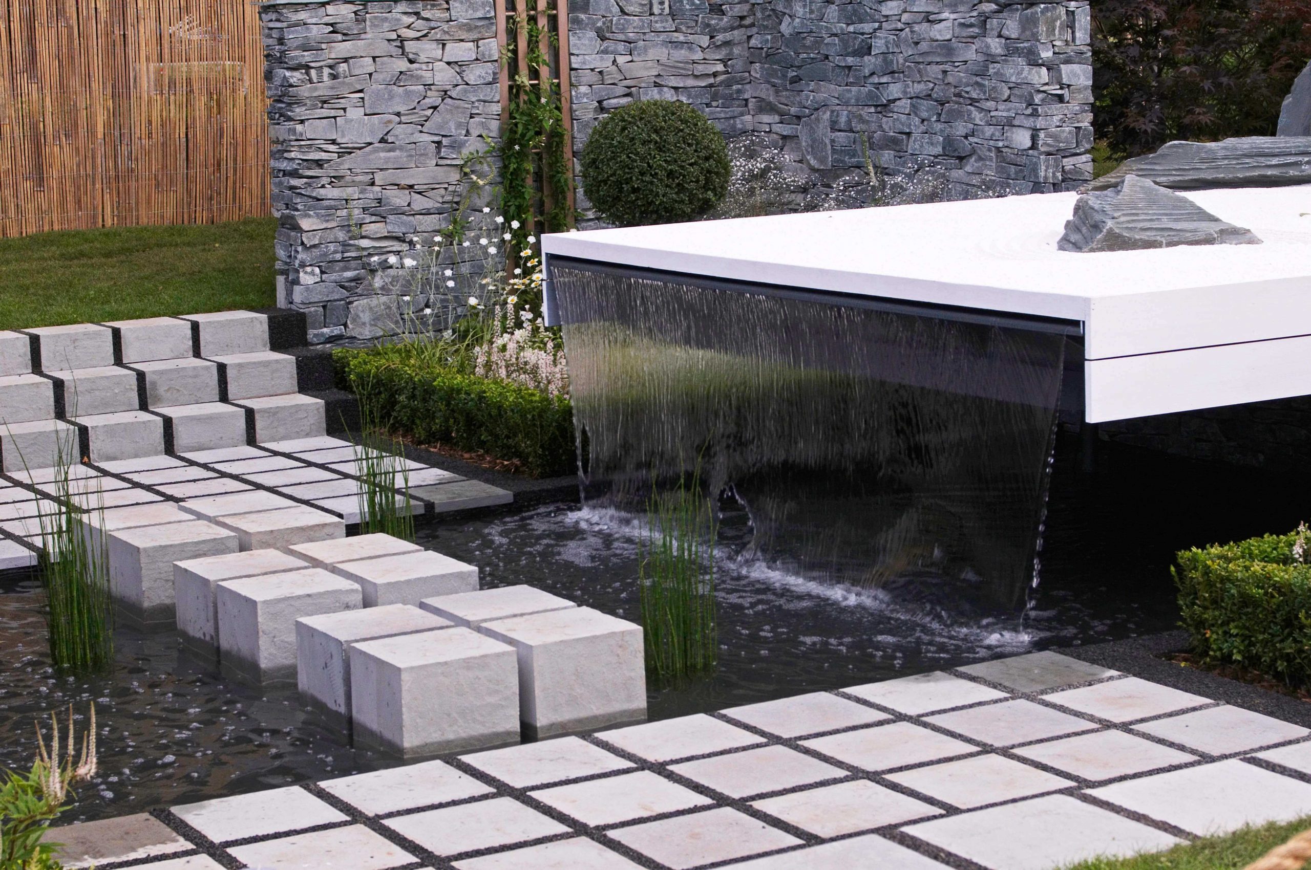 Garden Water Feature And Fountain Installation Company Streatham SW16